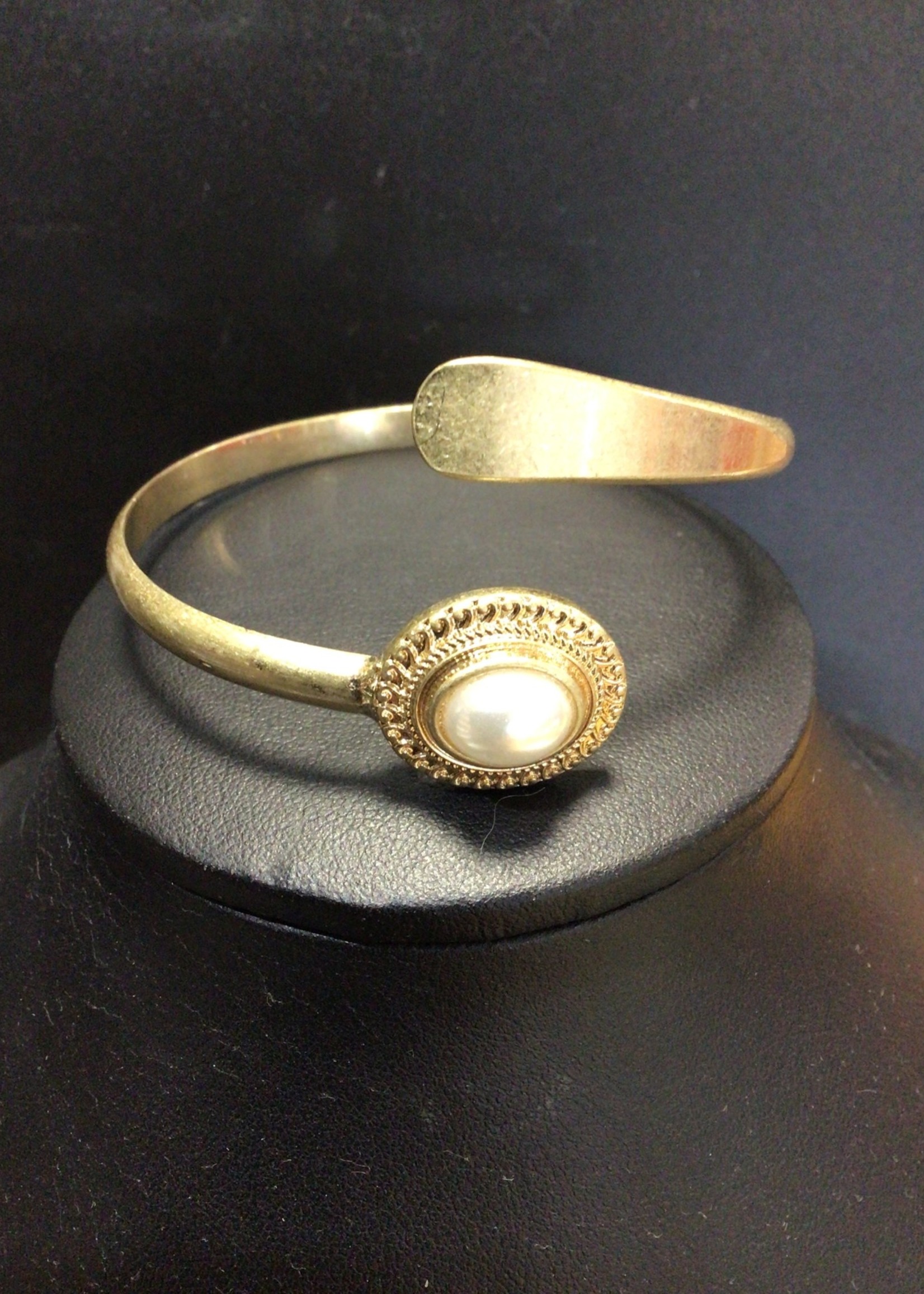 Antique Gold Pearl Curved Bangle