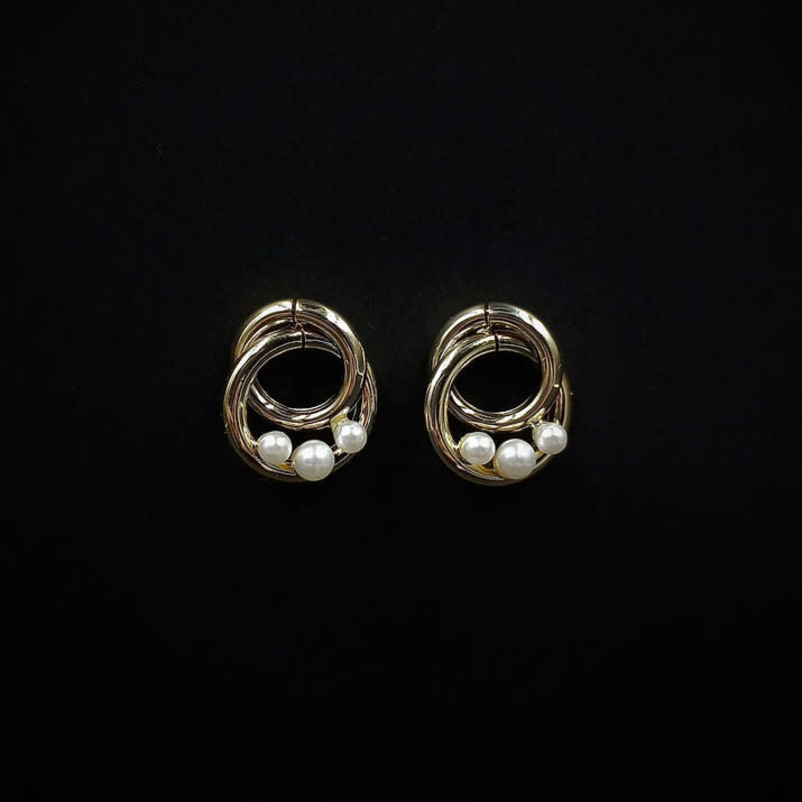 Silk Road Gold Double Hoop w/Cream Pearl Pierced Earring