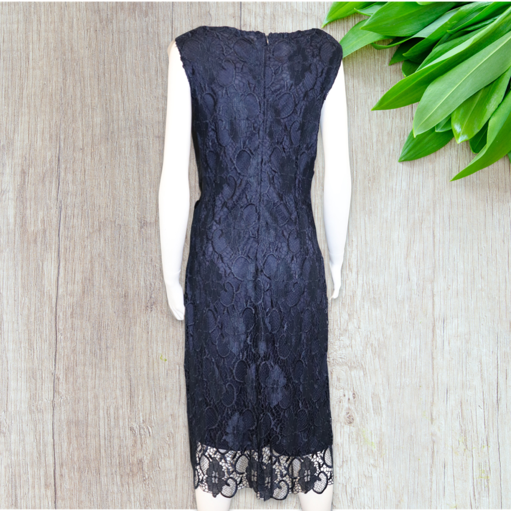 Yes A Dress Navy Sleeveless Floral Lace Boat Neck Dress