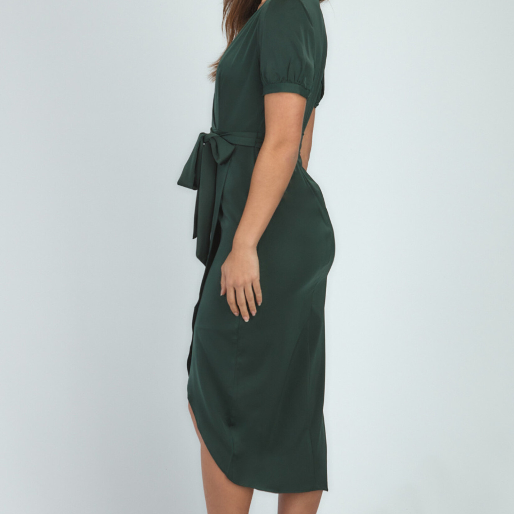 Ajoy Emerald Satin Short Sleeve Tulip Hemline Dress