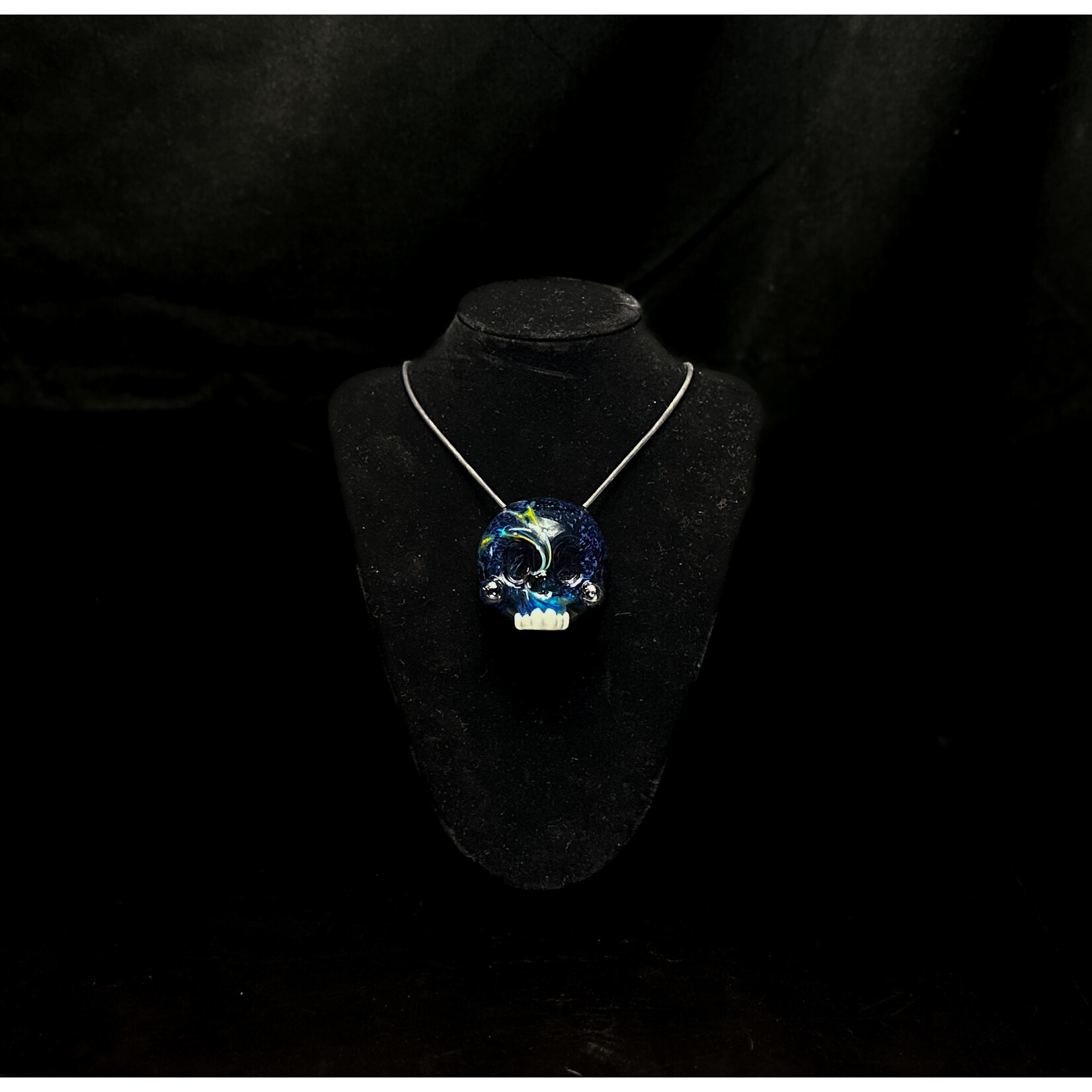 Annealed Inovations Skull Pendent