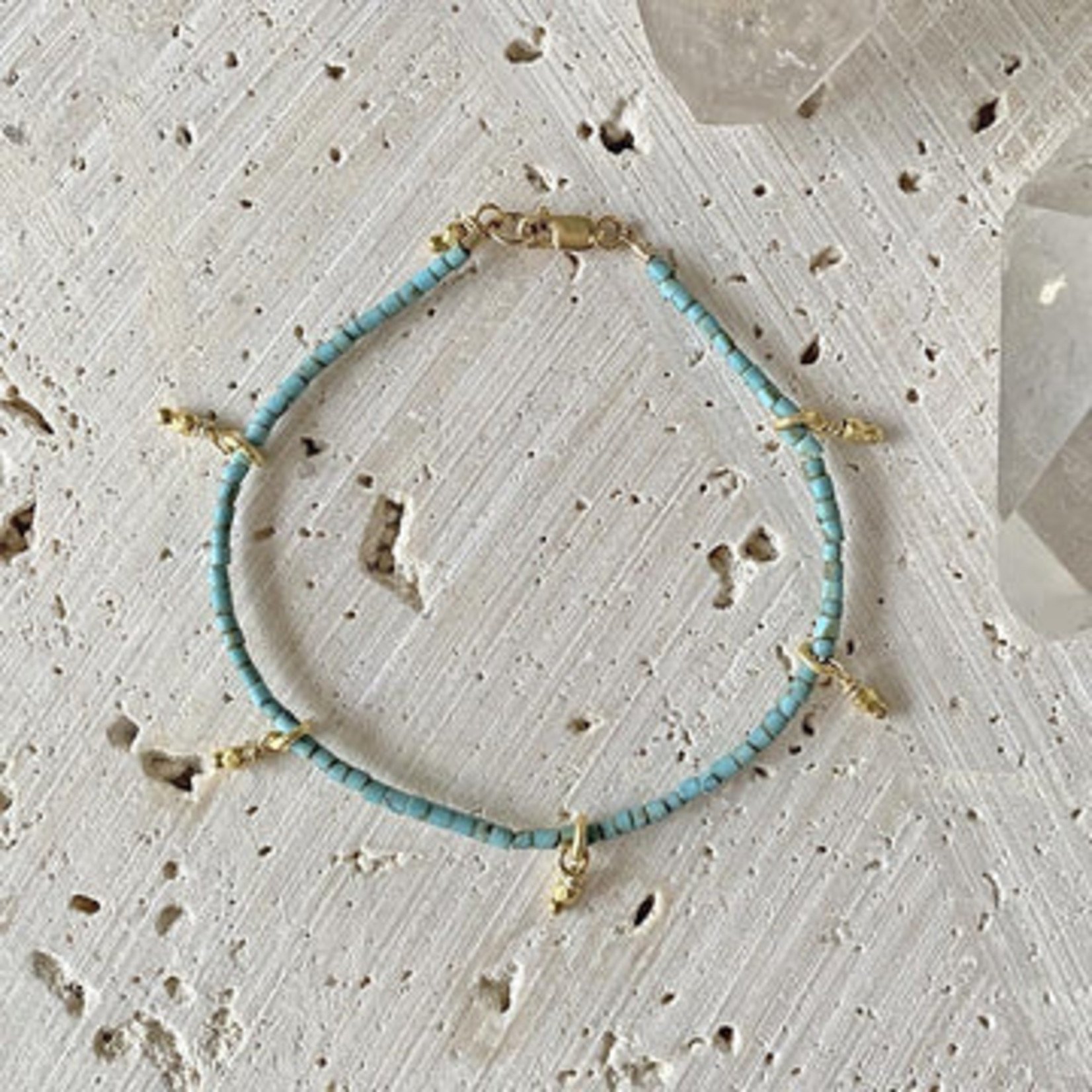 22k GV Bracelet w/ Turquoise Beads and Gold Bead Stations
