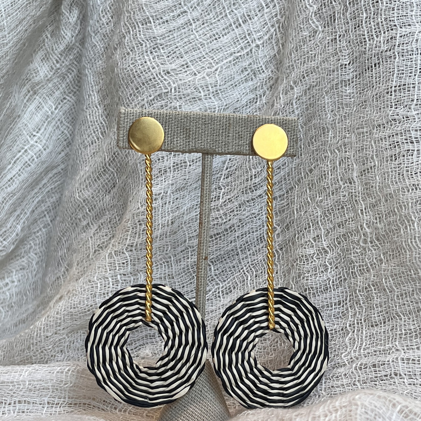 Twisted Bar Drop Earring w/ Open Raffia Circle