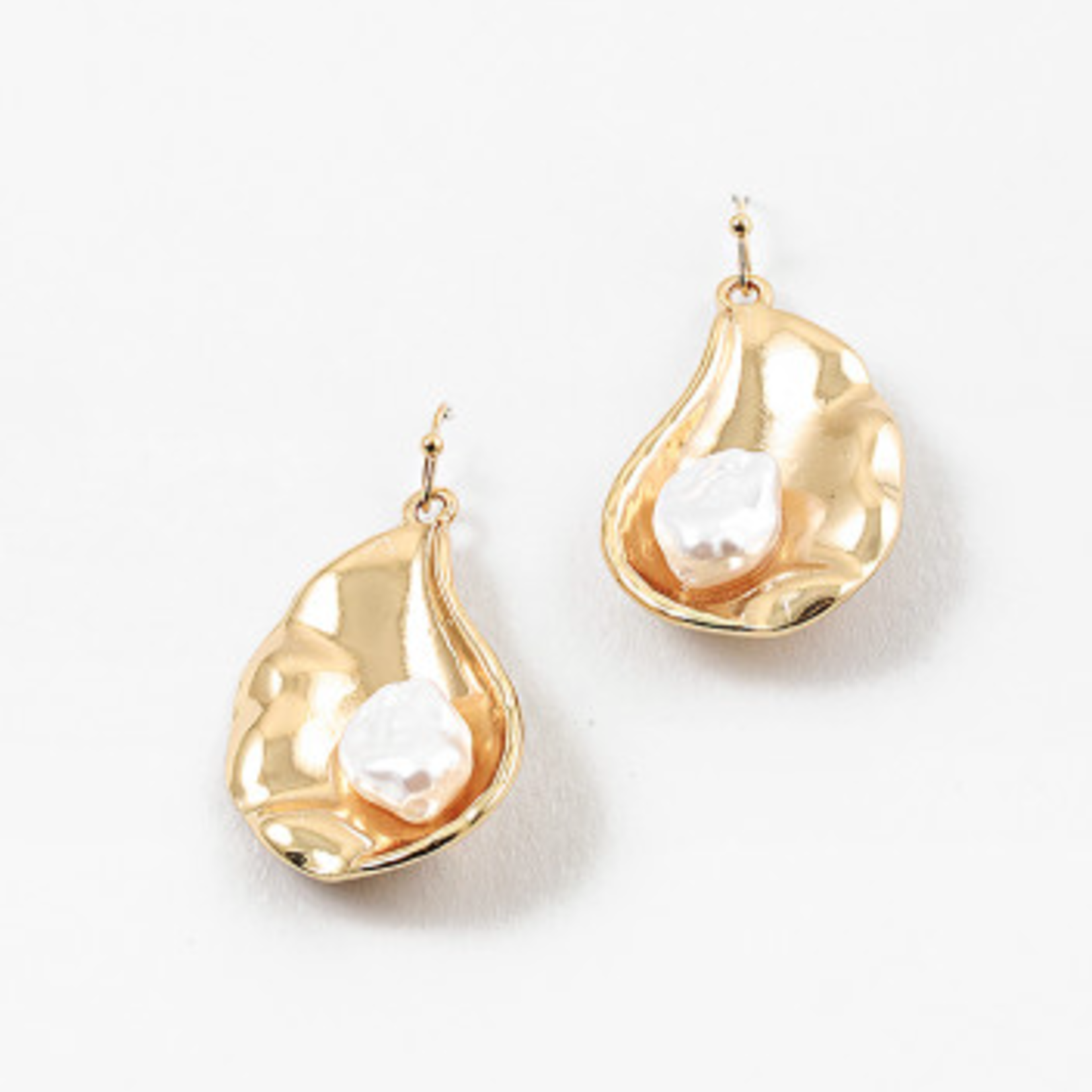 Gold Oyster Shell Earrings w/ Pearl