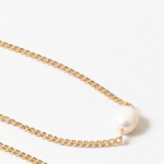 Gold Chain Necklace w/ Oval Pearl