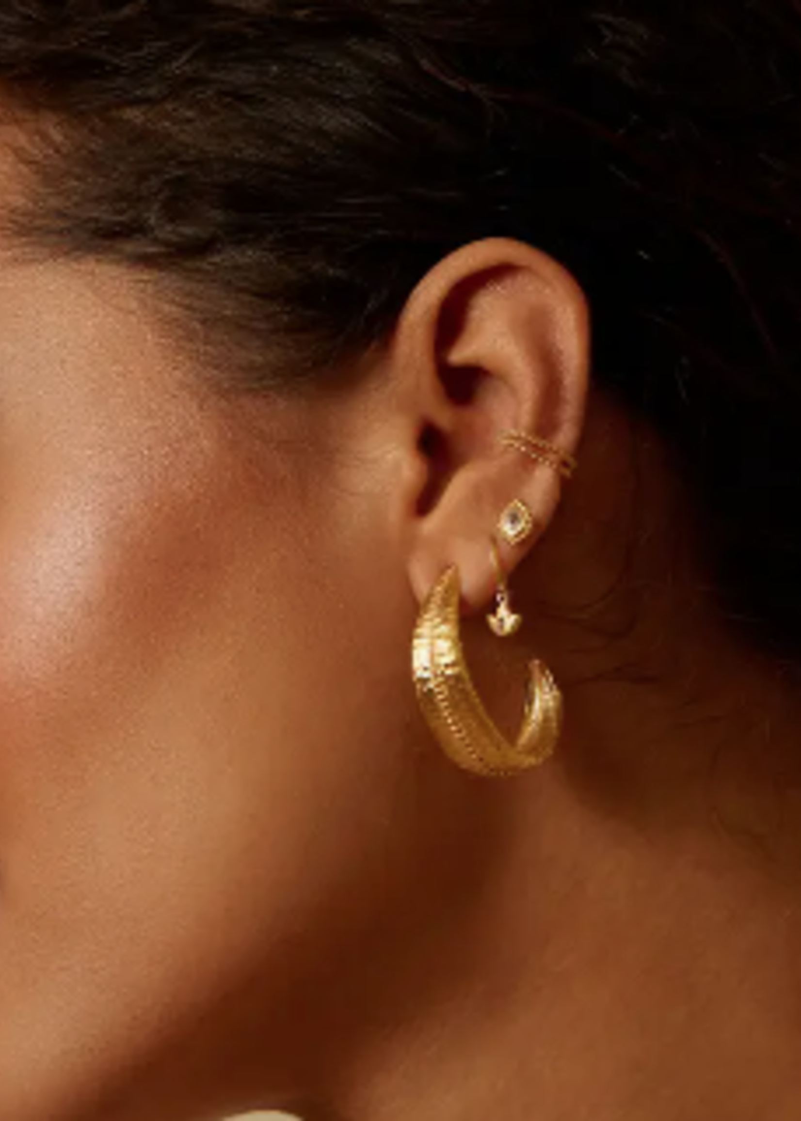 Inner Light Dot Hammered Hoop Earrings