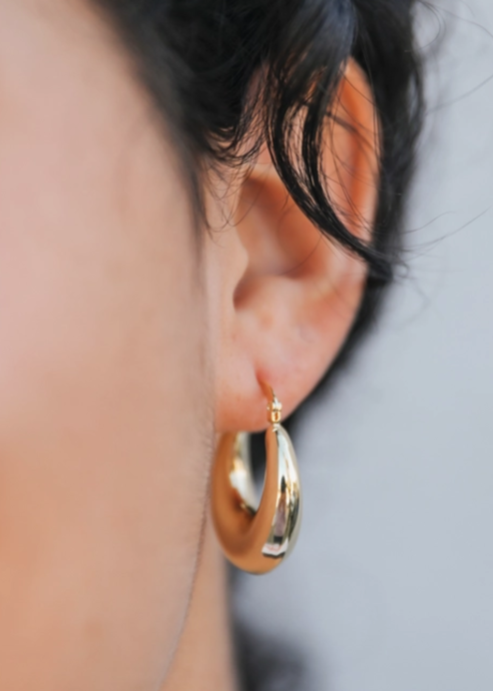 Gold Hoop Sculptural Wide