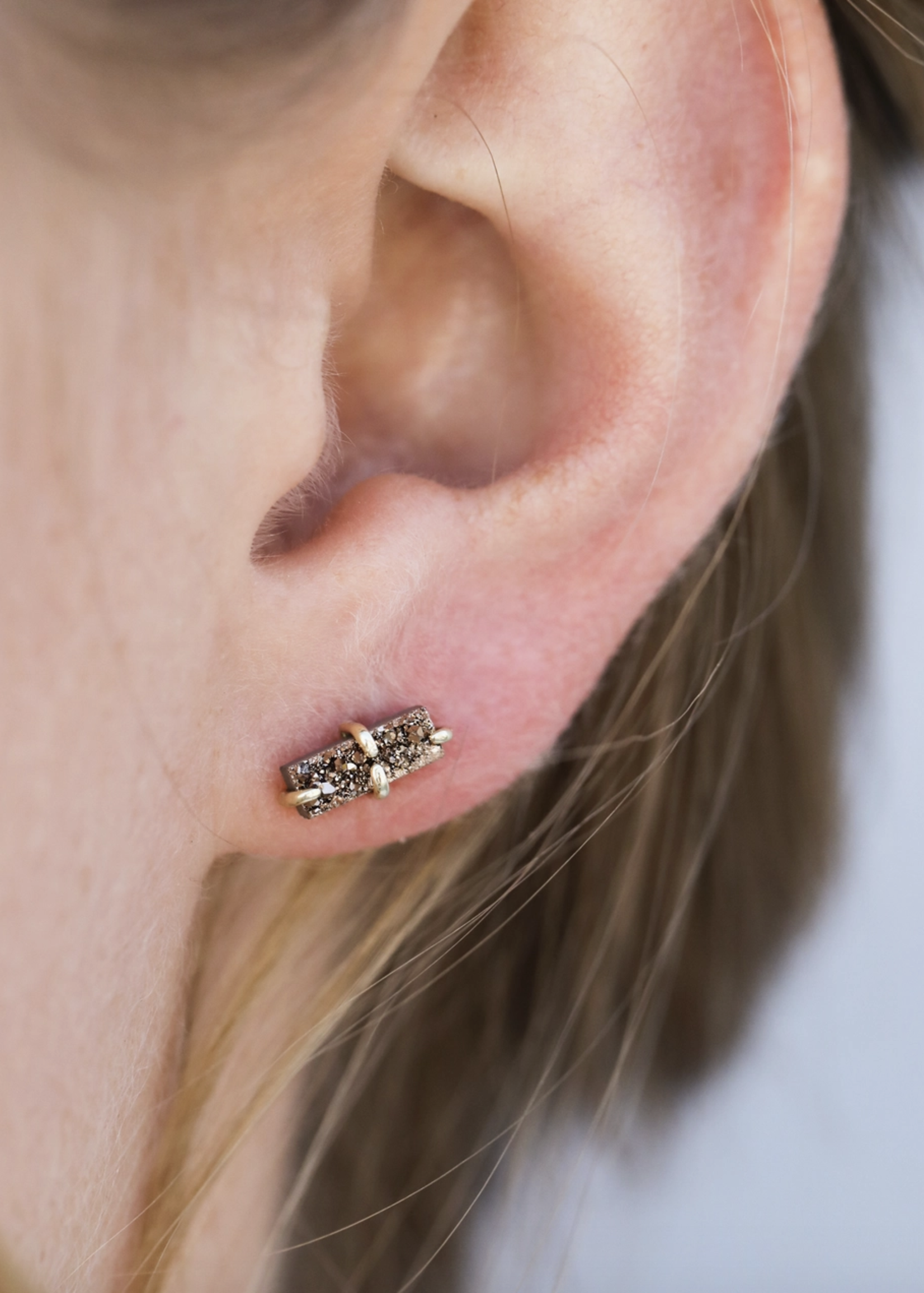Druzy Bar Studs