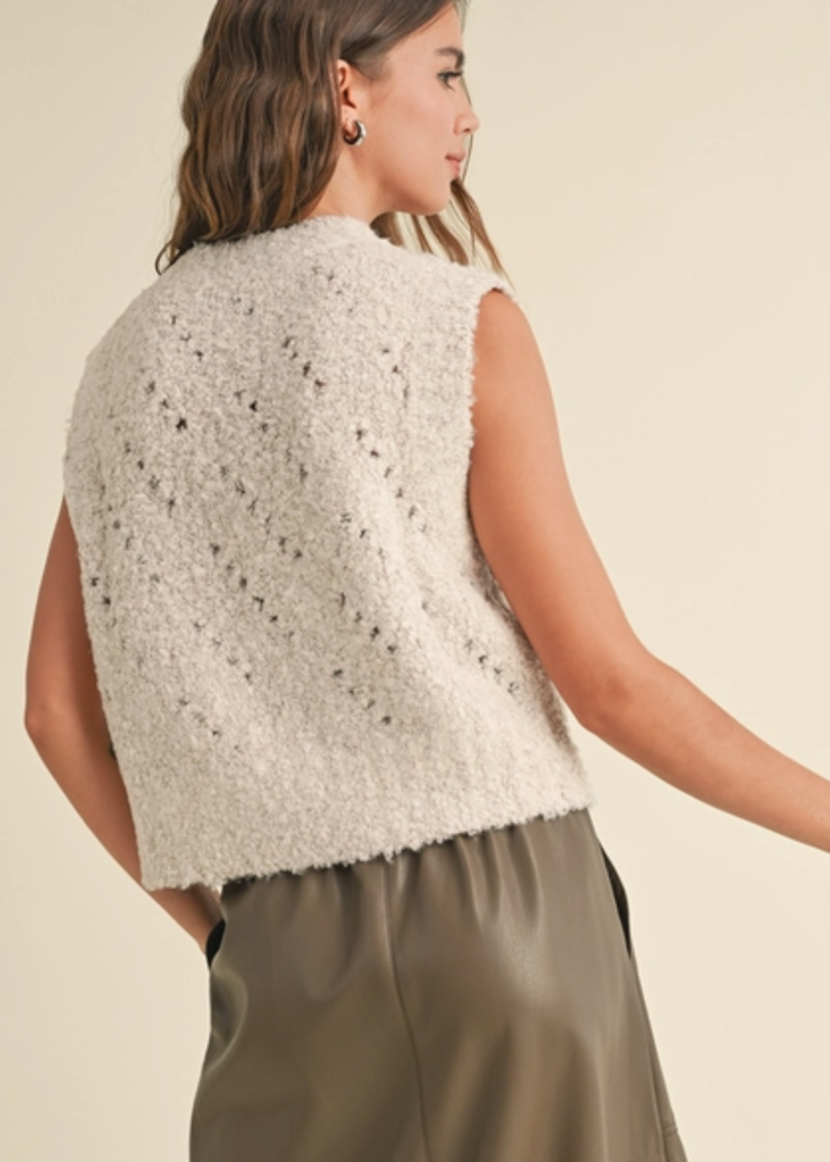 Knitted Vest With Curly Threads