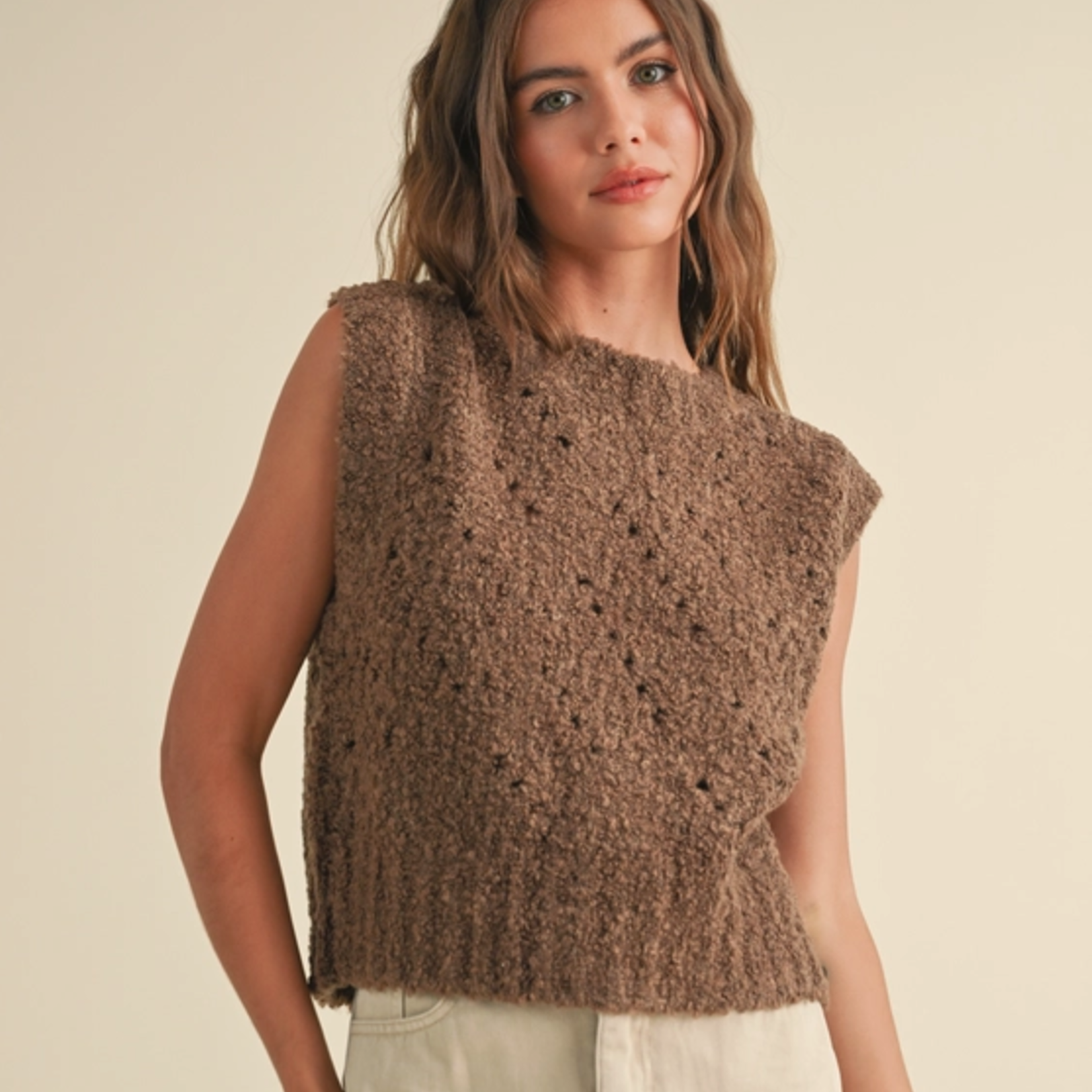 Knitted Vest With Curly Threads