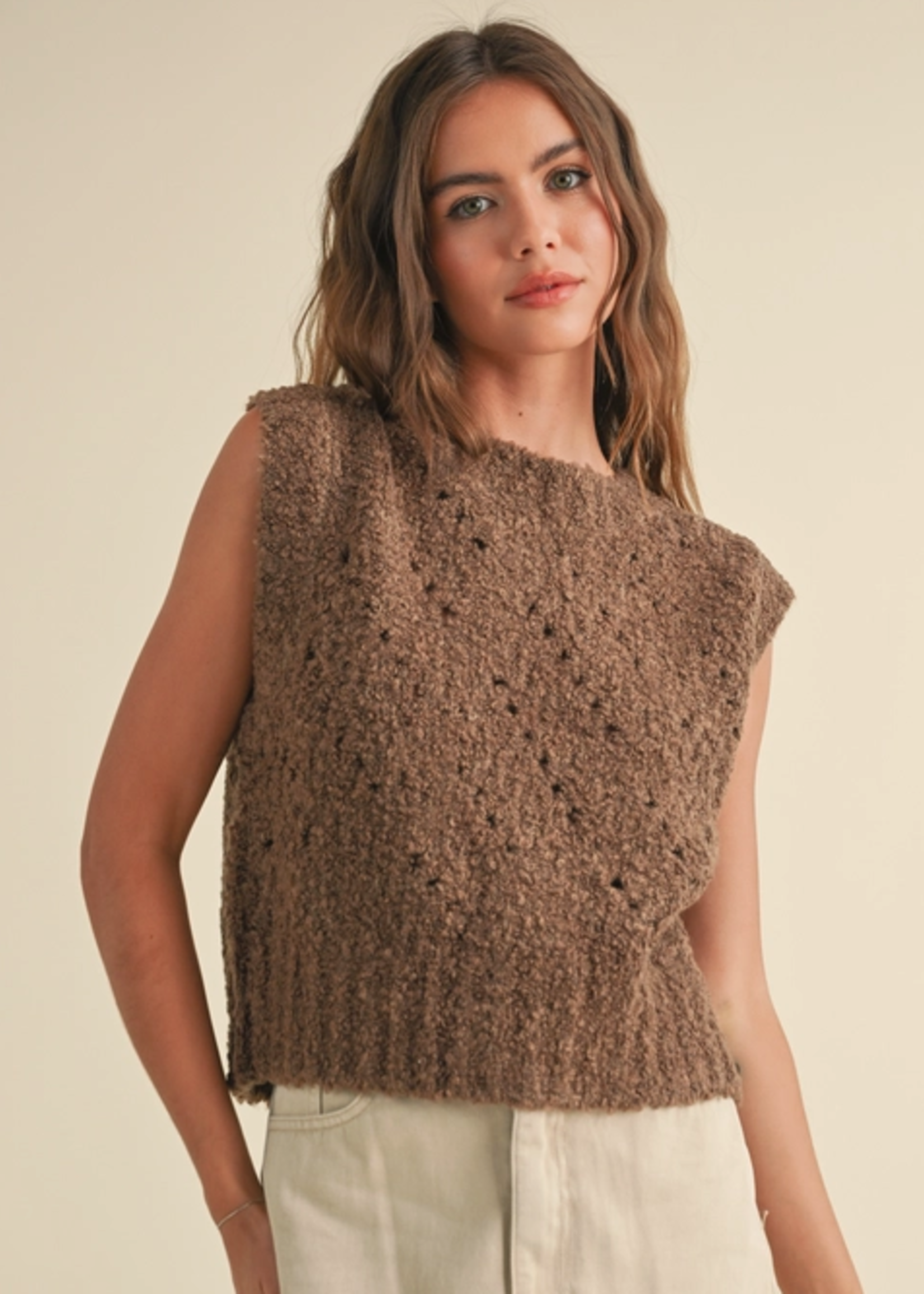 Knitted Vest With Curly Threads
