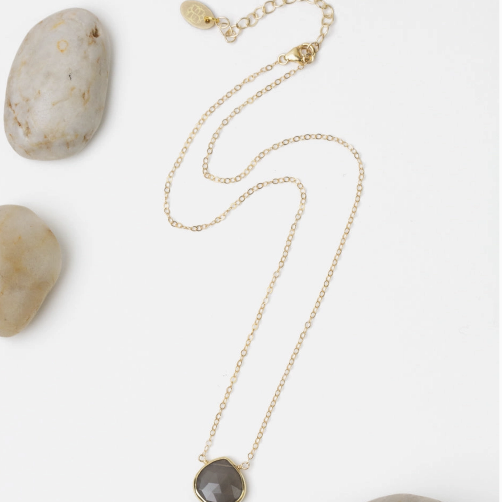 Sapphire - Faceted Grey Moonstone Bezel Simple Necklace