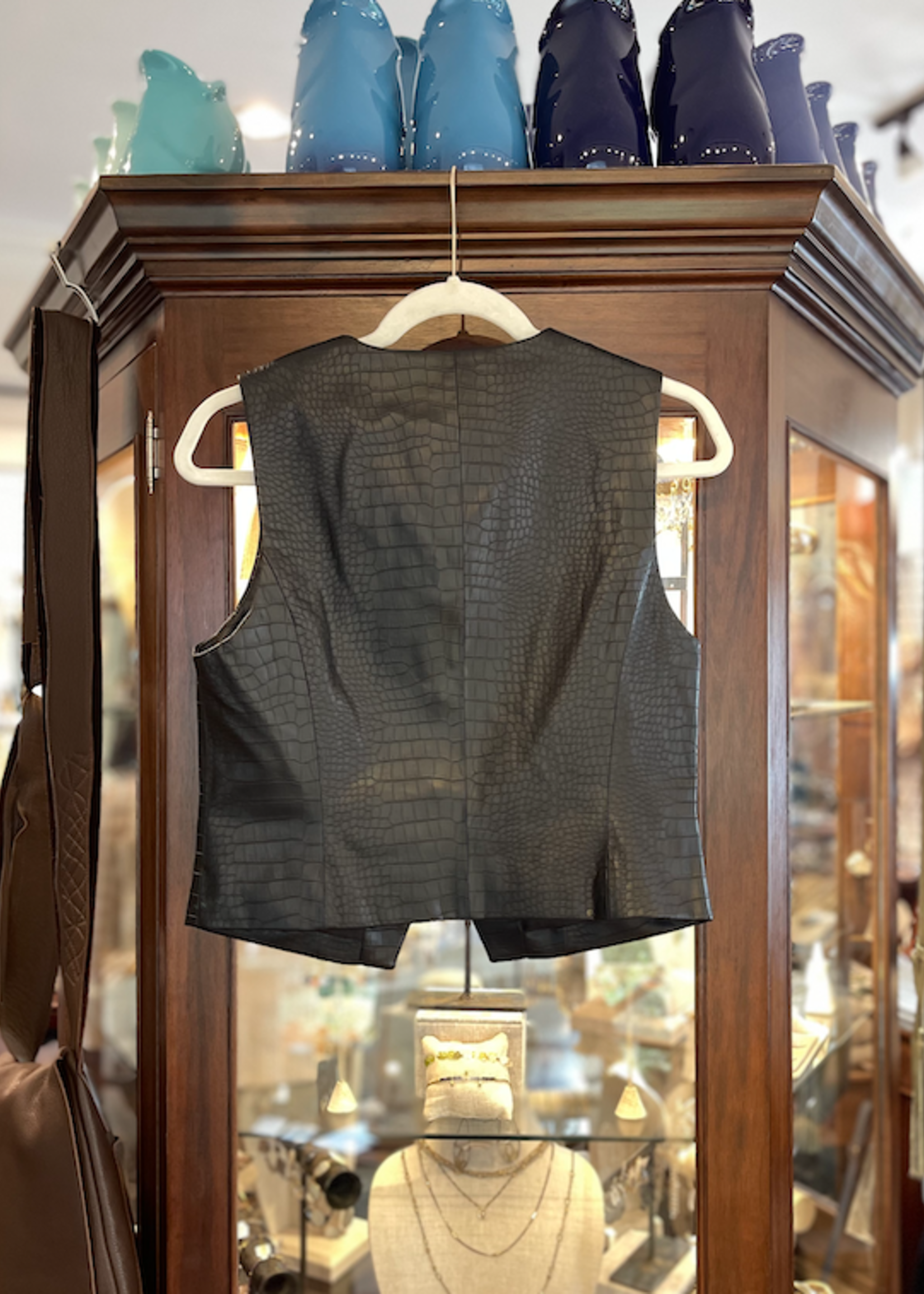Amelia Vest