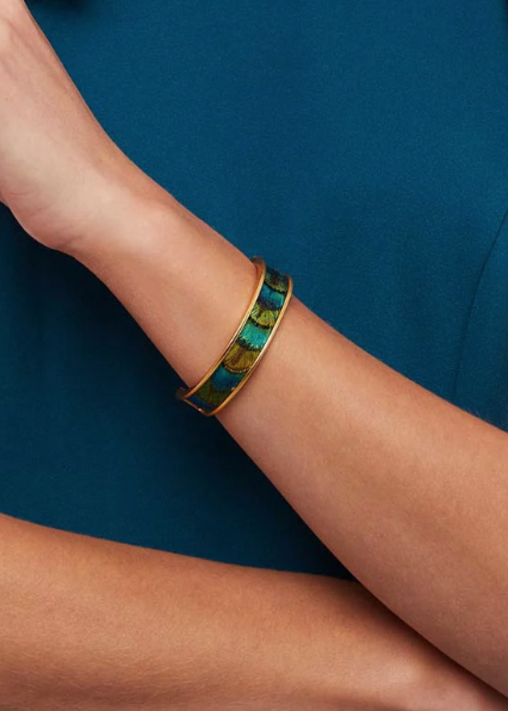 Thi Thin Cuff 64