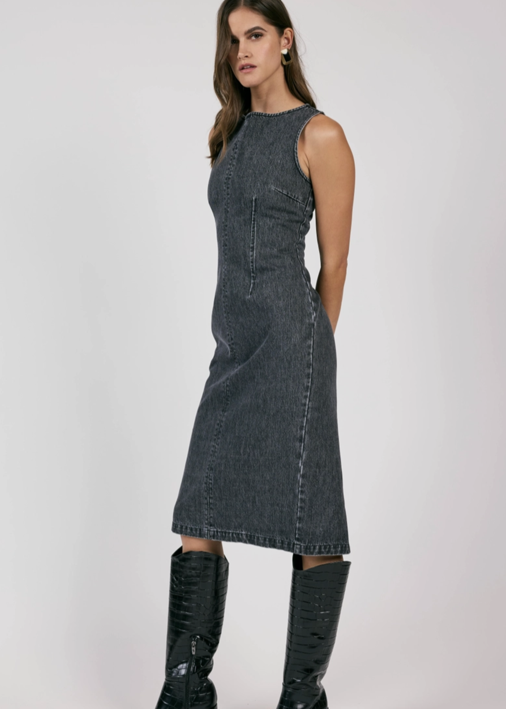 Transformative Fitted Denim Midi Dress