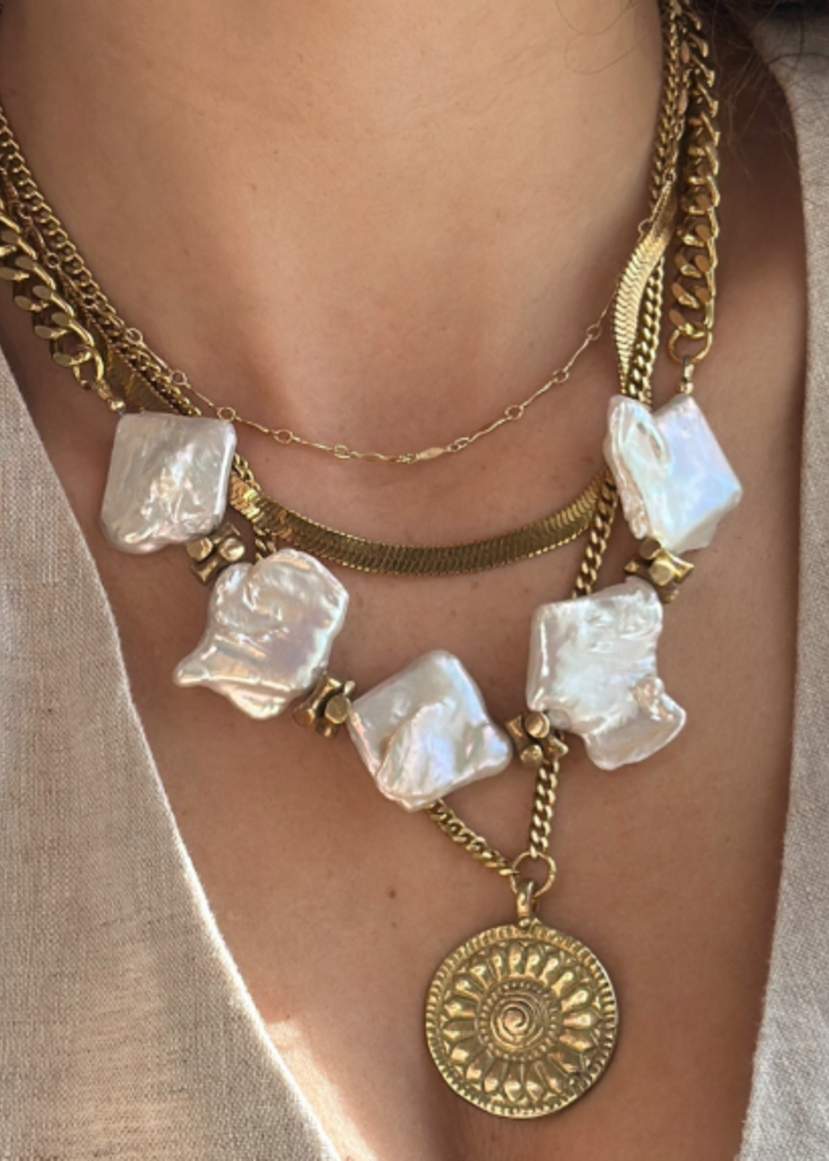 Pearl Baroque & Brass Accents Statement Chain