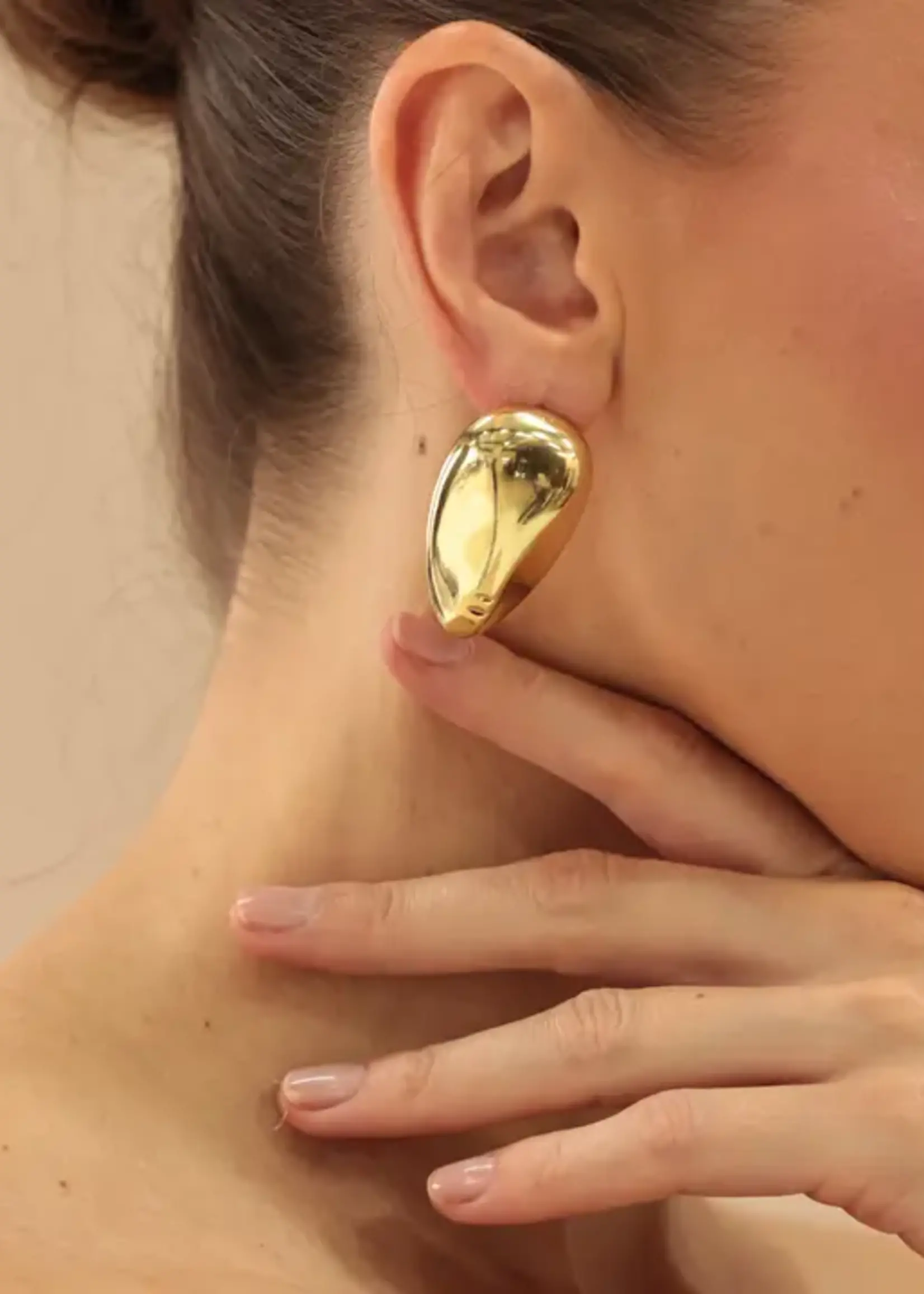 Aura Earrings