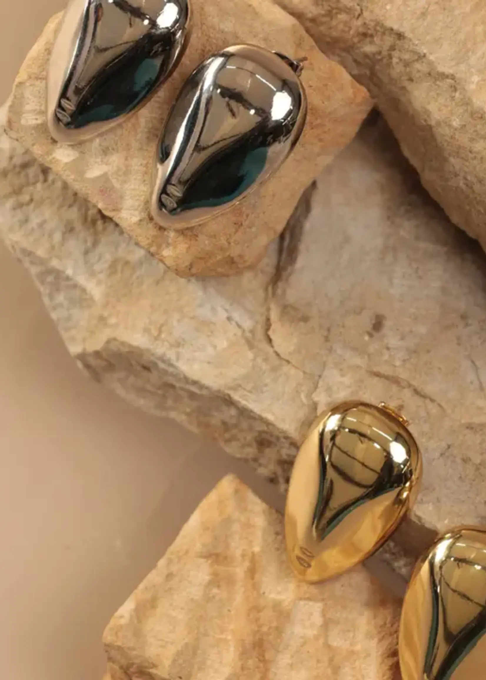 Aura Earrings