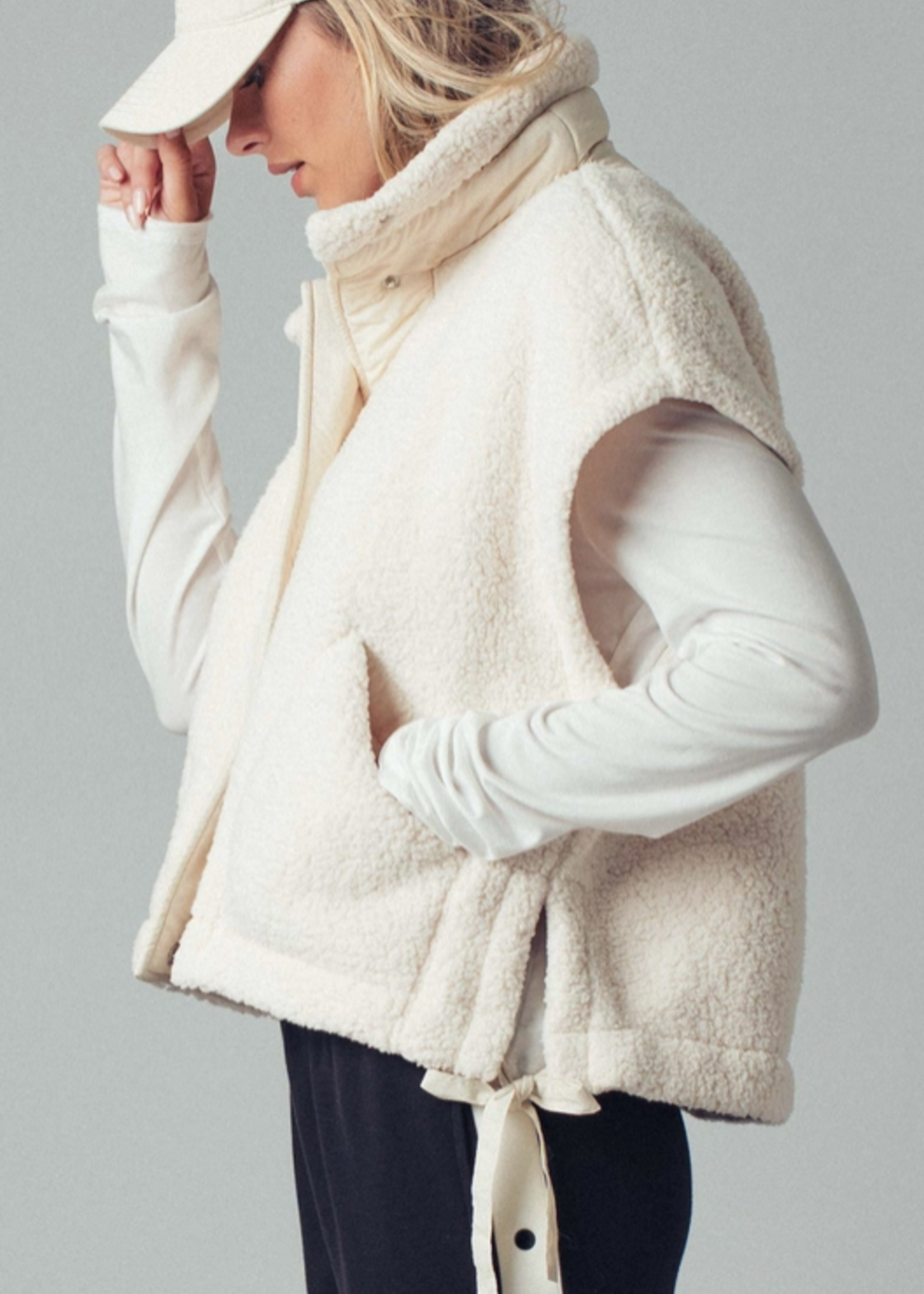 Quilted Collar Boxy Sherpa Vest