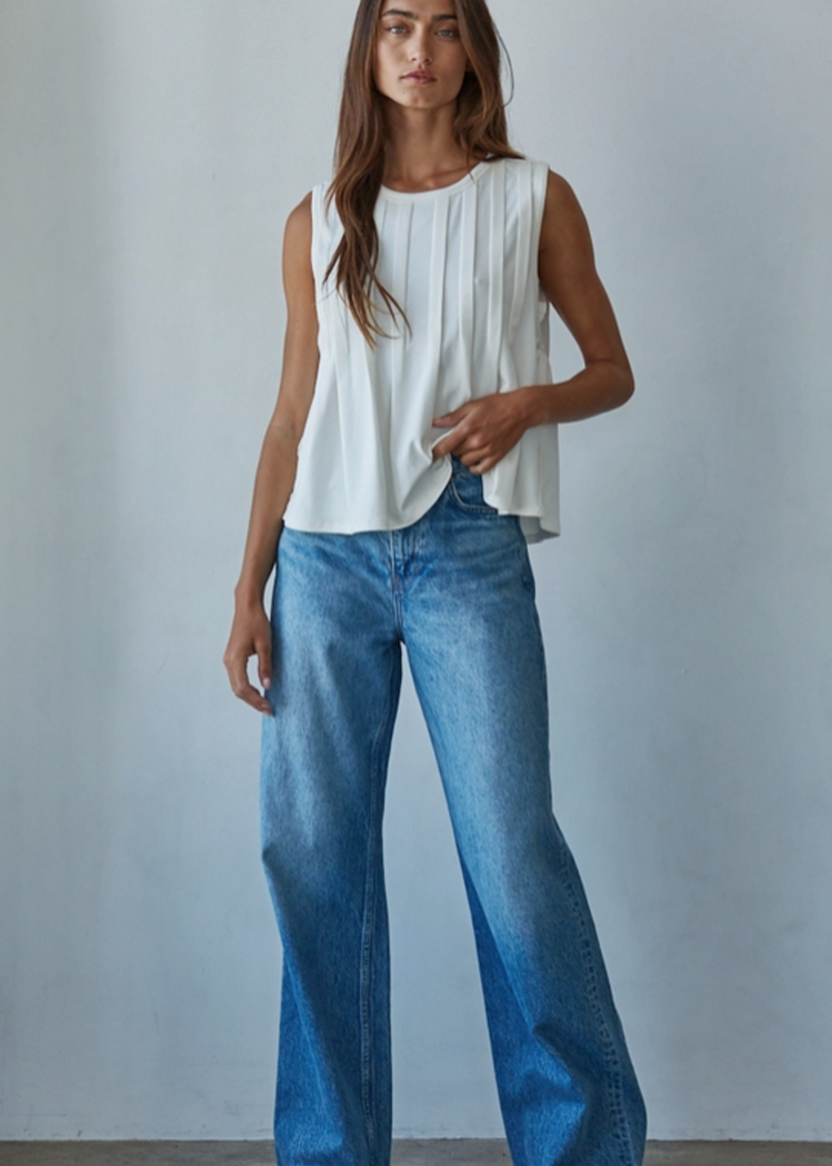 Round Neck Sleeveless Top