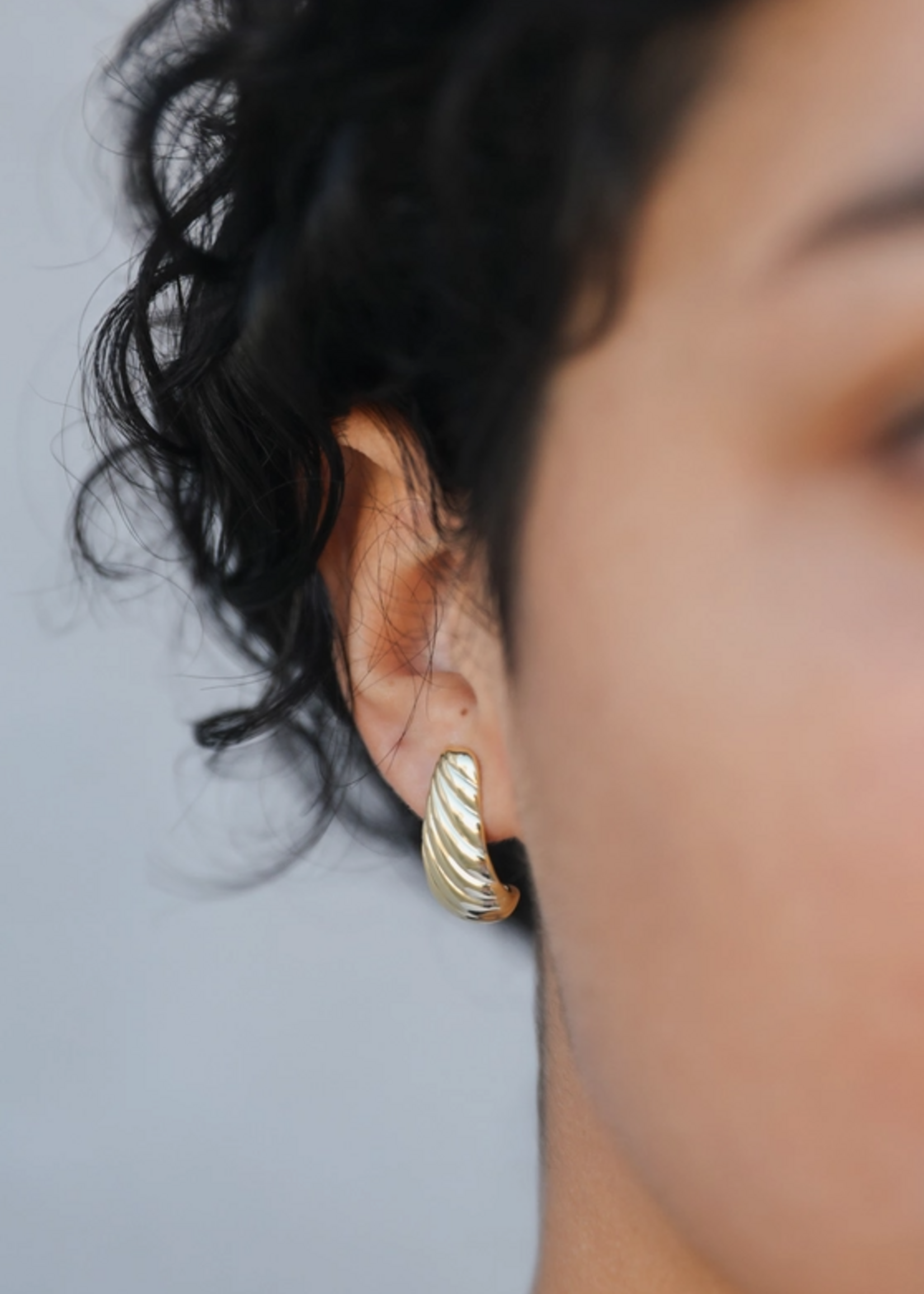 Bold Swirl - Gold Earrings