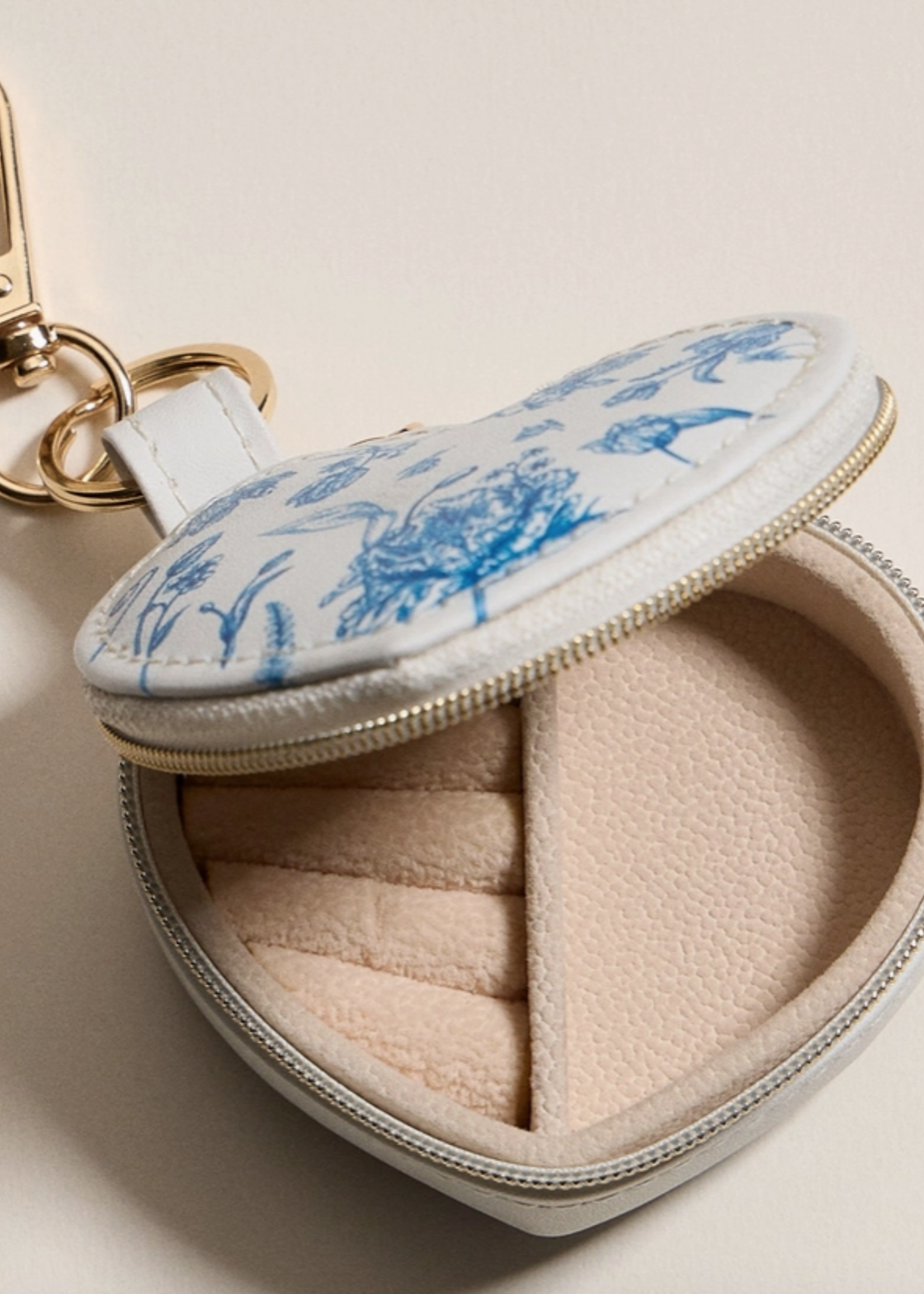 Jewelry Travel Case Keychain White & Blue Floral Print Heart