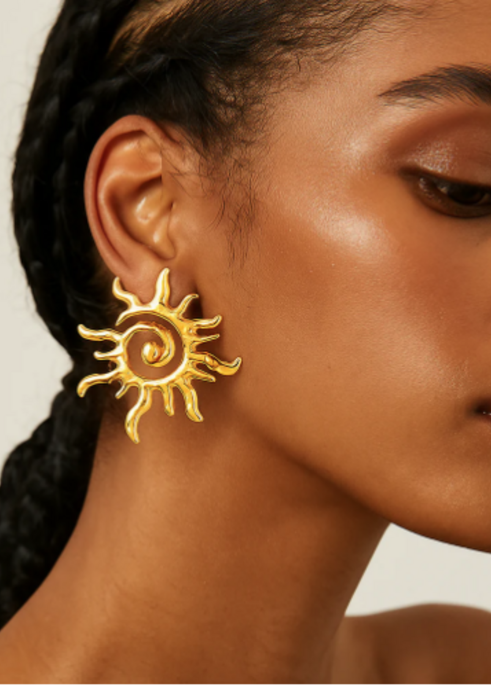 Danica Oversized Sun Earring