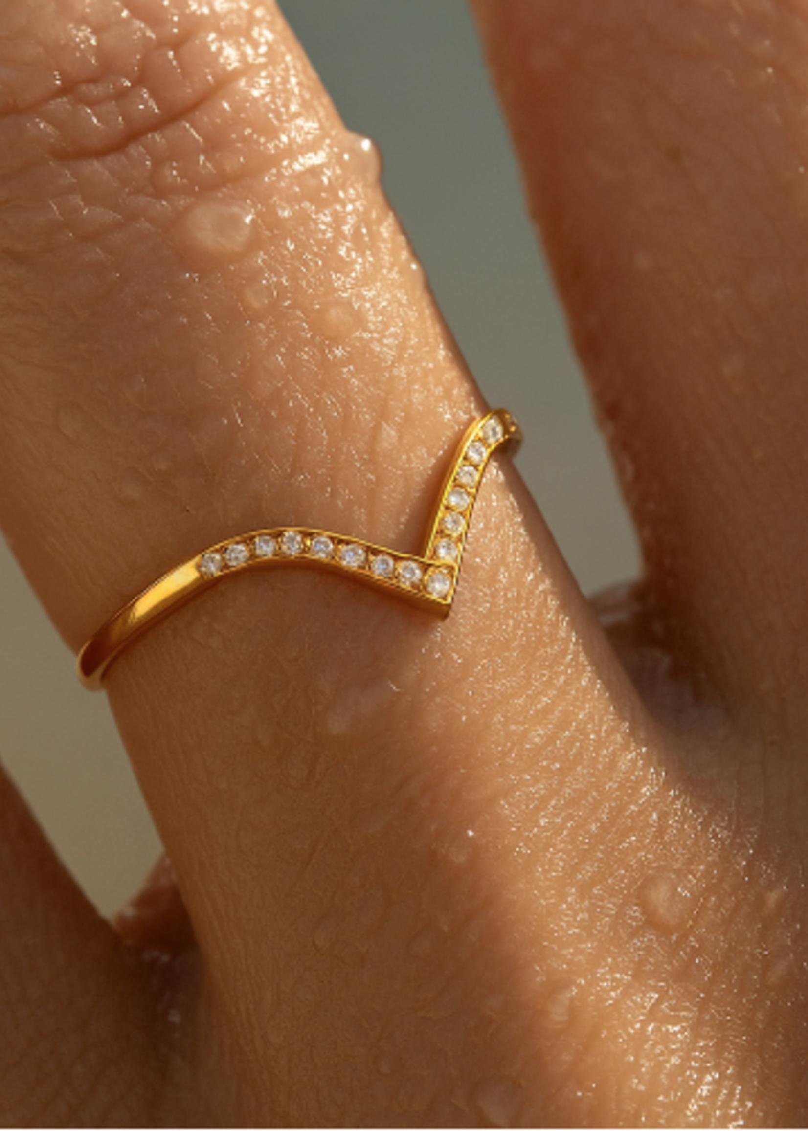 Hadley Dainty Wishbone Ring Size 7