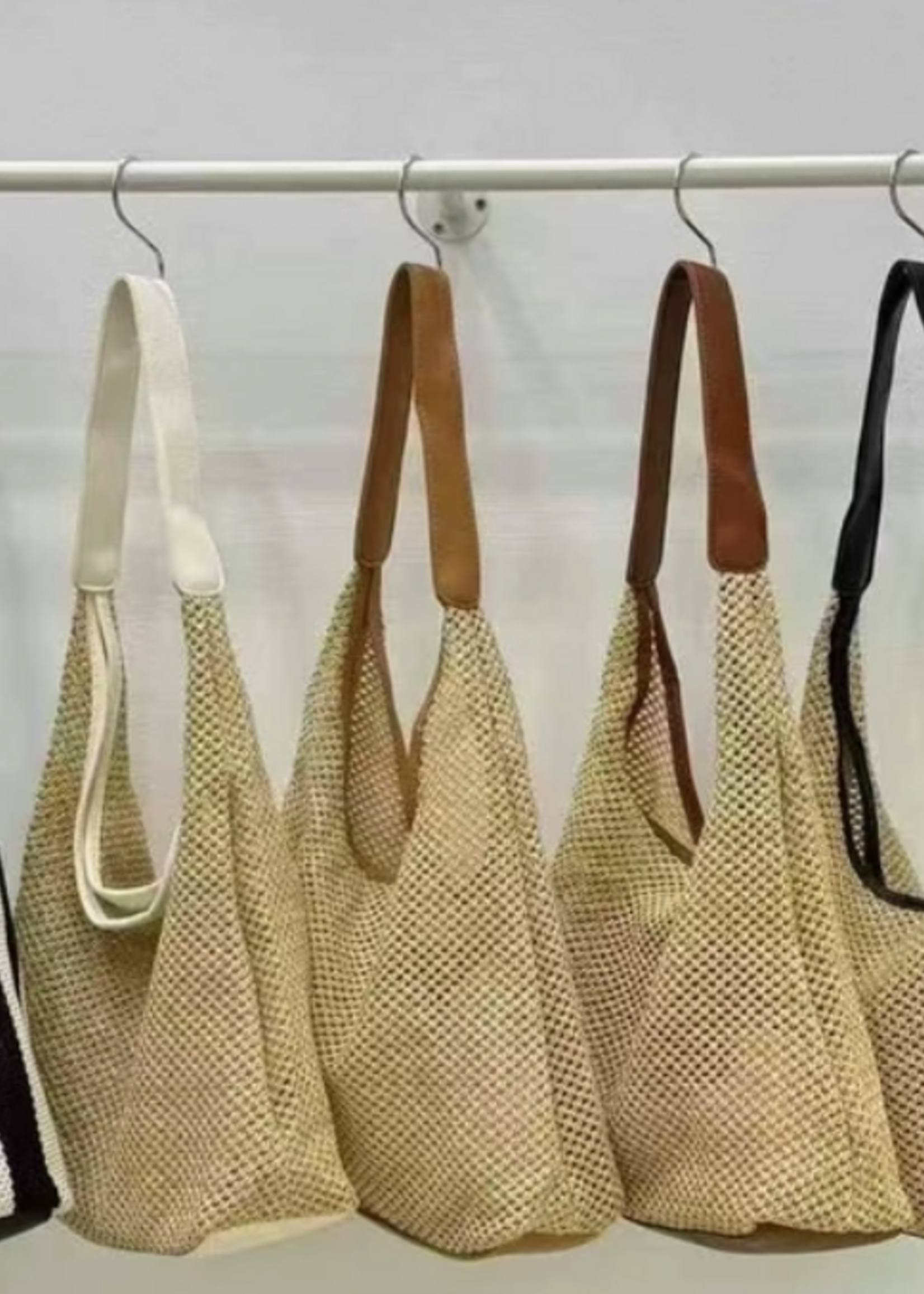 Straw Shoulder Bag II