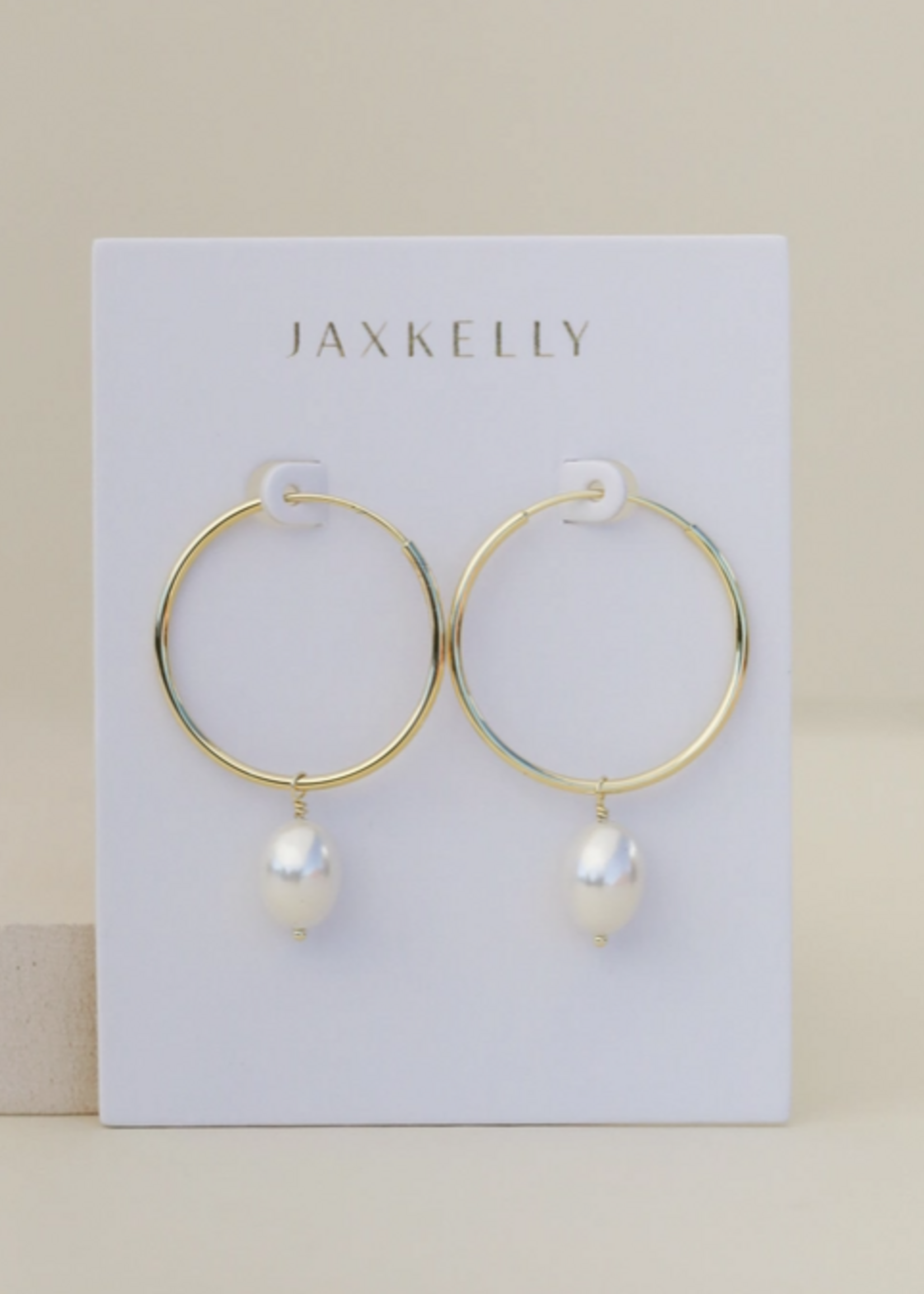 Simple Hoop with Pearl