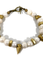 On  Point Pearl Bracelet