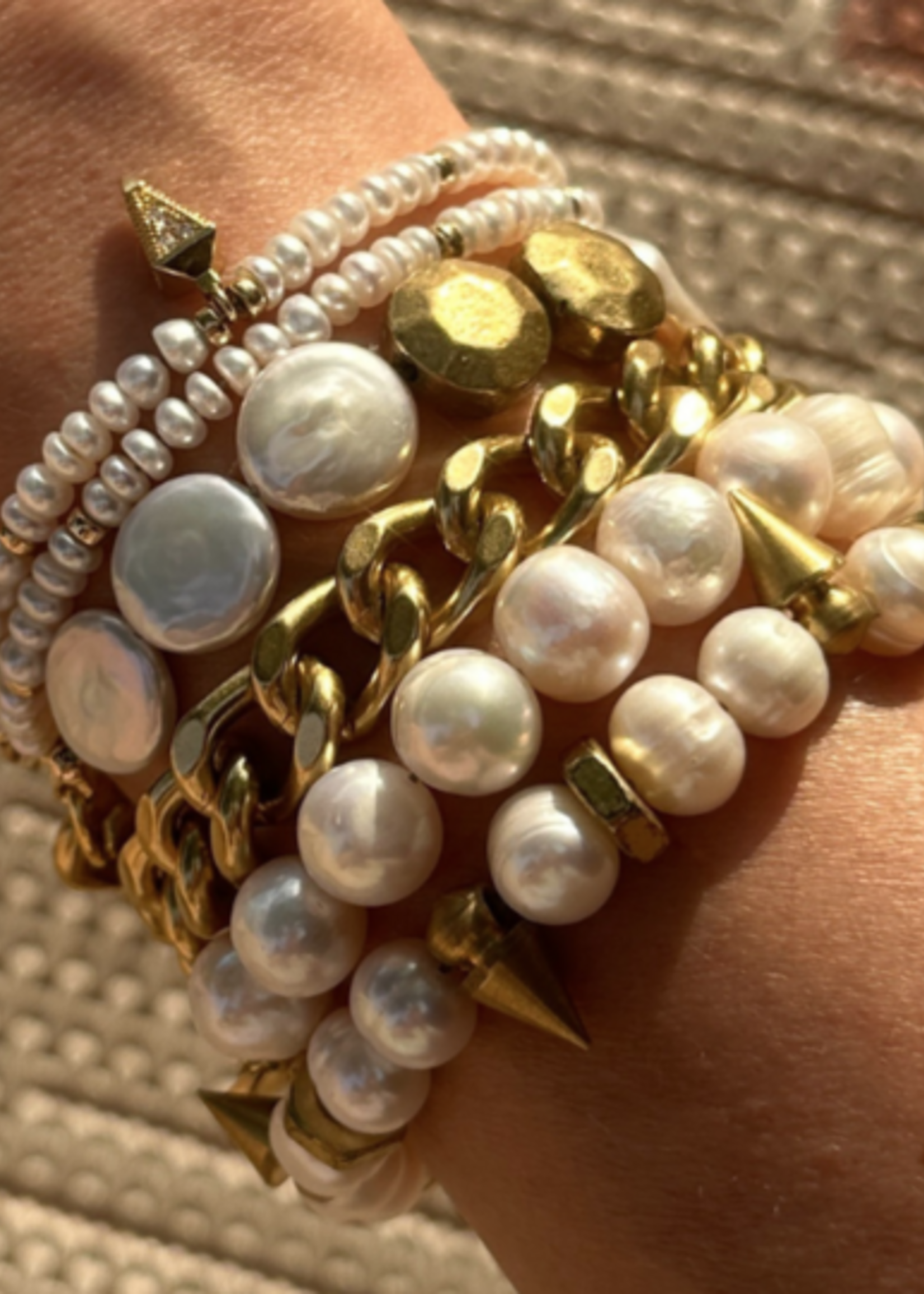 On  Point Pearl Bracelet
