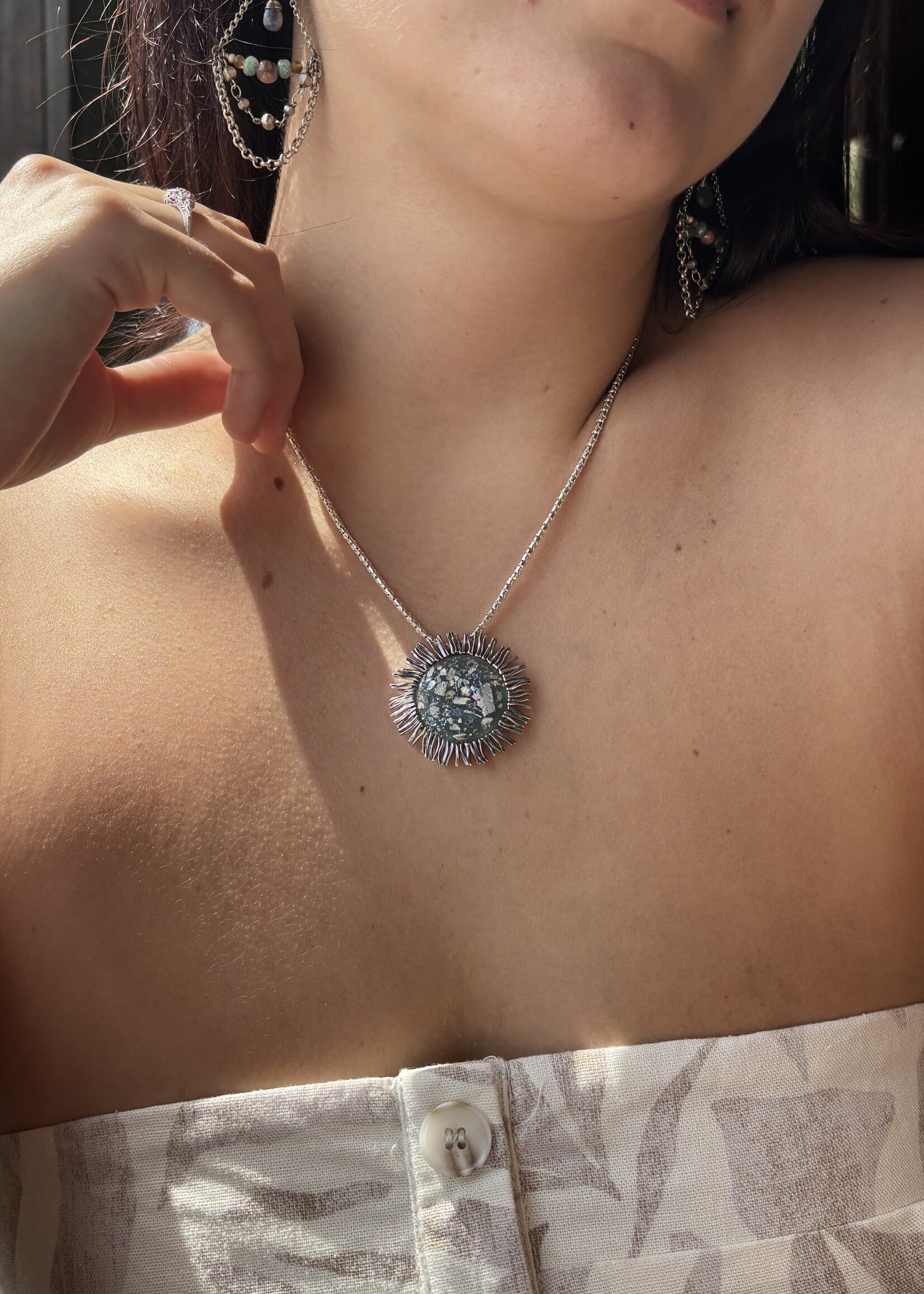 Green Roman Glass Sun Necklace SS