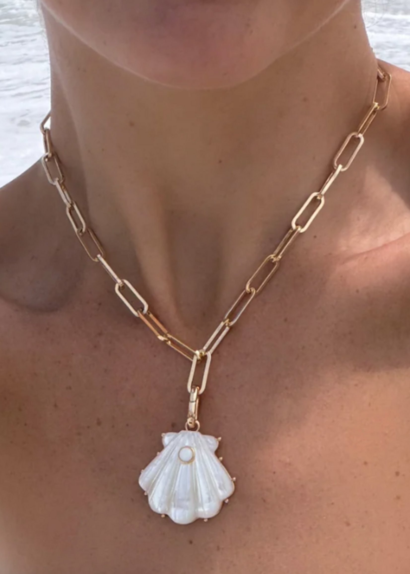 Marea Mother Of Pearl Shell Clip Charm
