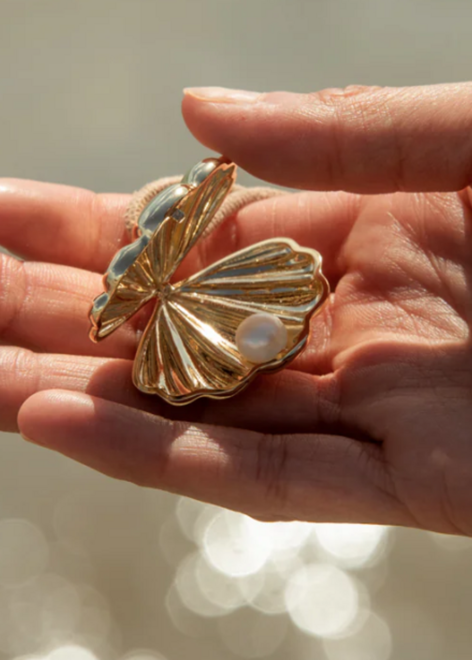 Tesoro Shell Locket Bail Charm