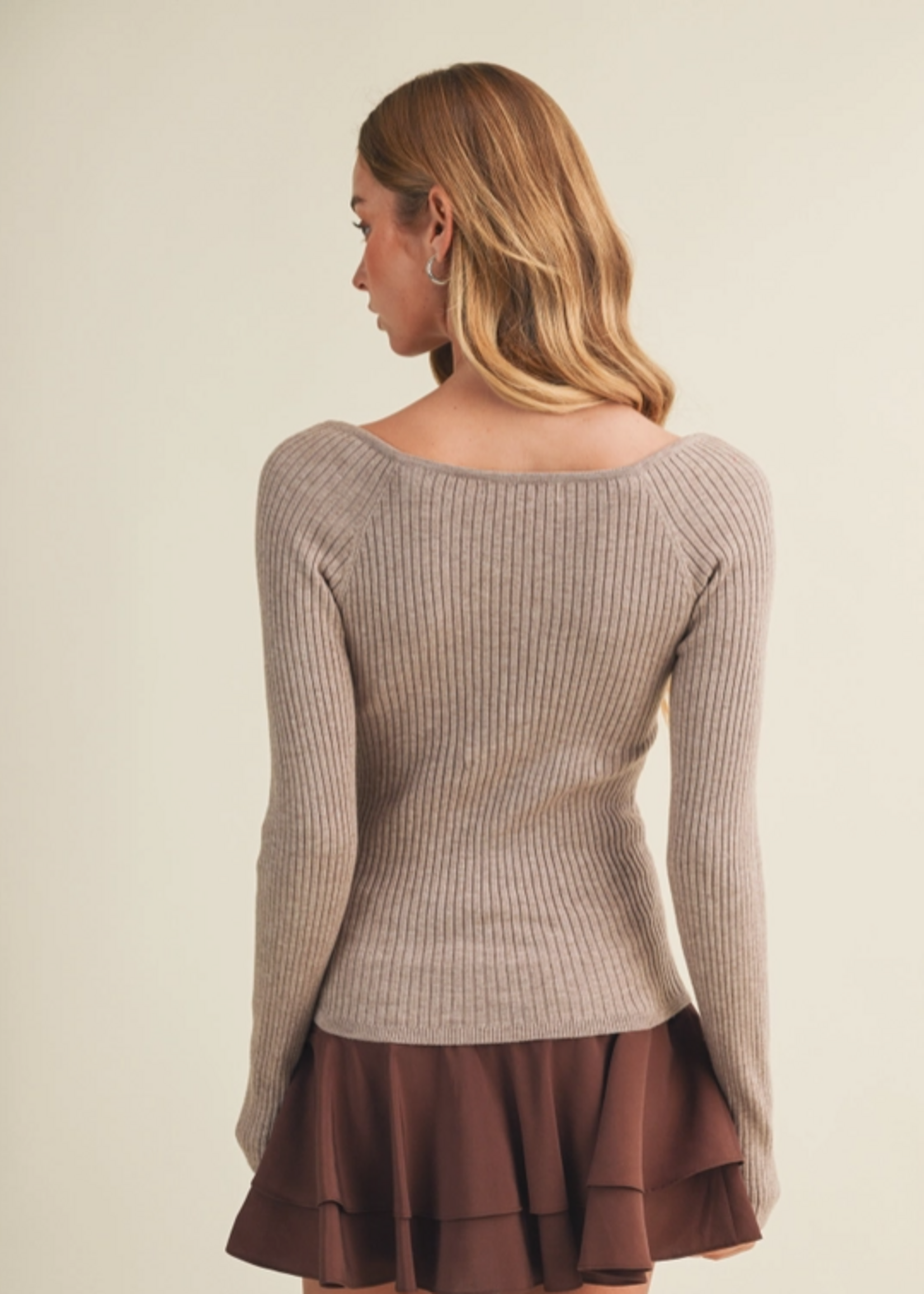 Wide V-Neck Rib Pullover