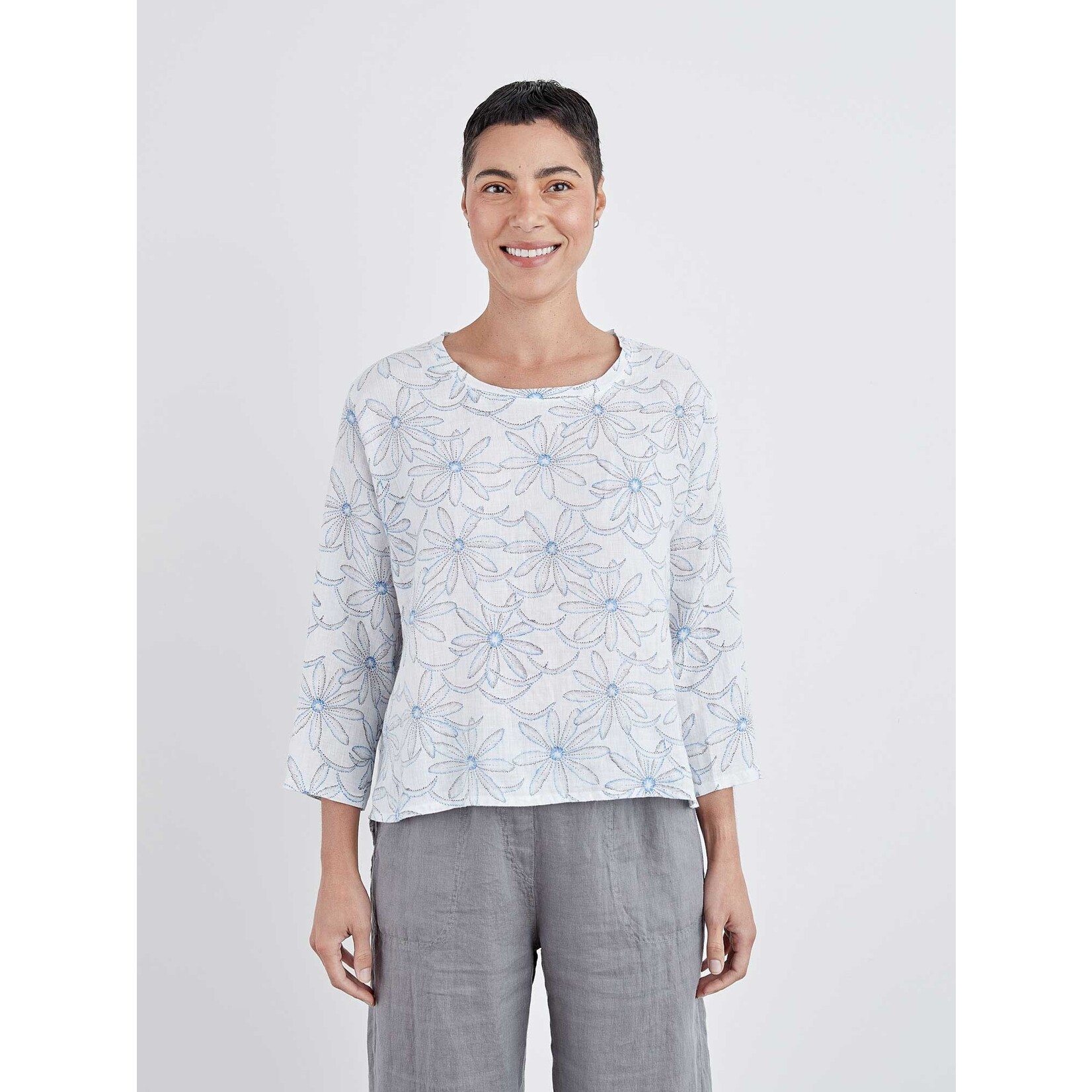 CUT LOOSE HI-LOW CROP TOP DAISY PRINT