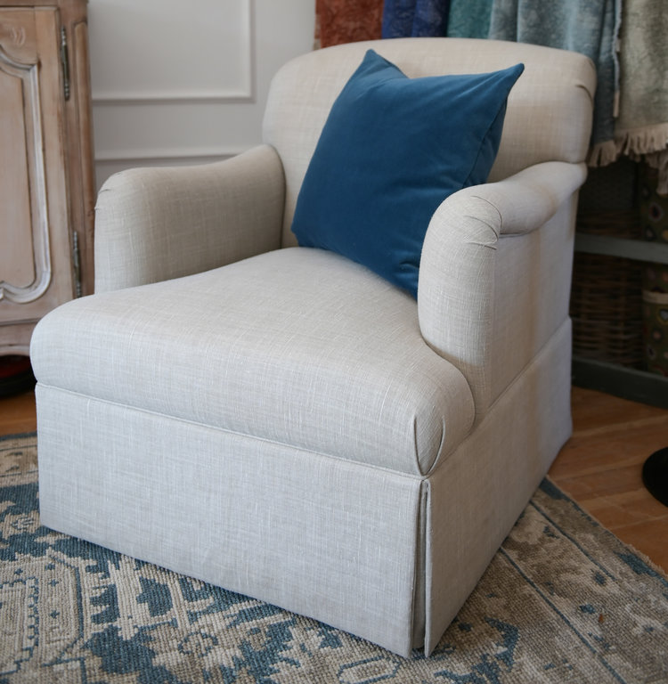 Cotswolds Swivel Chair by Gild & Co.