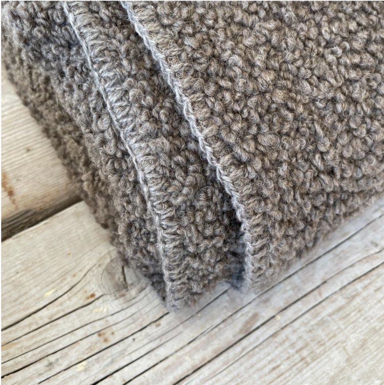 Kurlisuri Alpaca King Size Throw Blanket in Mink (warehouse item)