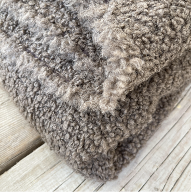 Kurlisuri Alpaca King Size Throw Blanket in Mink (warehouse item)