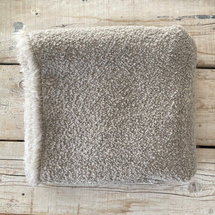 Kurlisuri Alpaca King Size Throw Light Grey