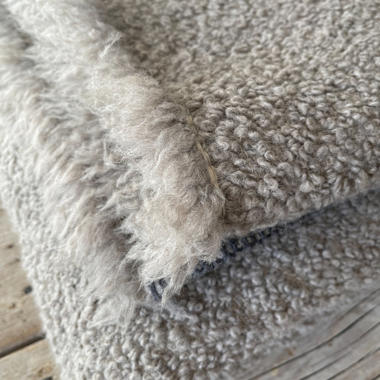 Kurlisuri Alpaca King Size Throw Light Grey