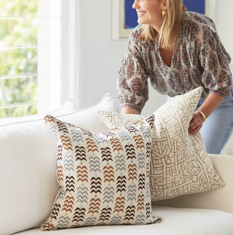 Zaire Cushion in Tobacco 20x20"