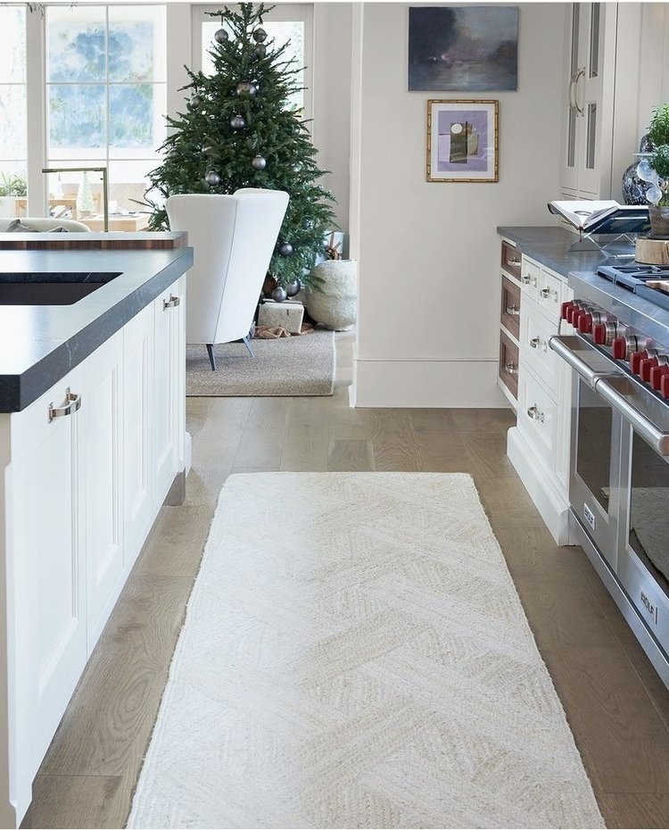Genoa Bay Jute Rug in Oyster Shell