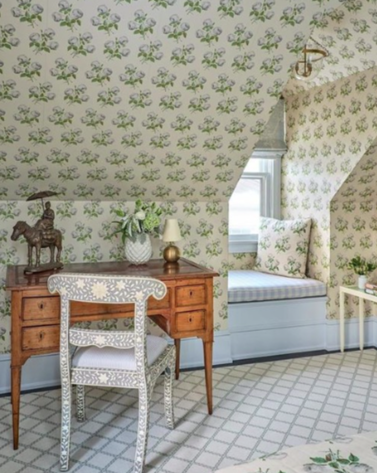 Tiny Terri Round Lamp in Bronze