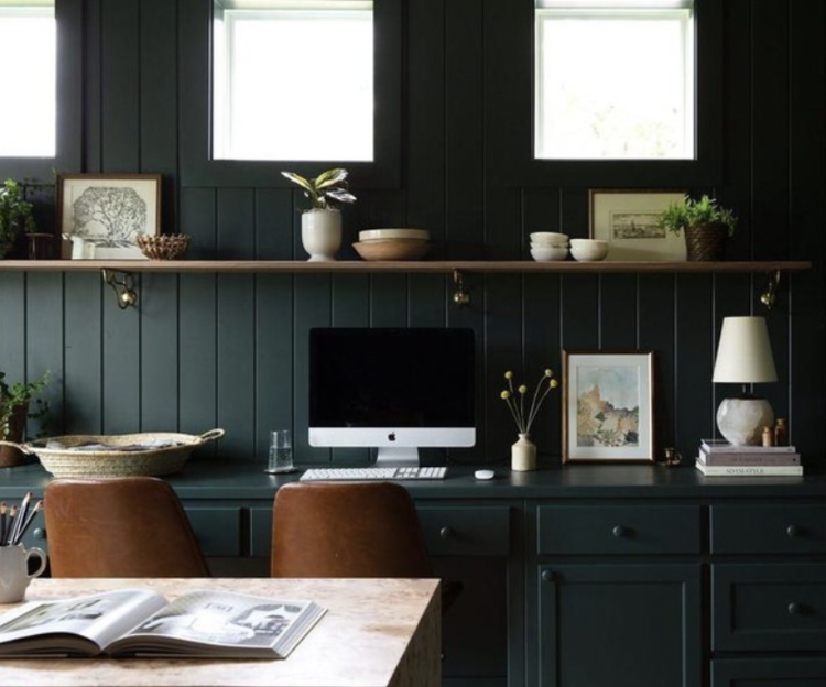 Terri Medium Round Lamp in Alabaster