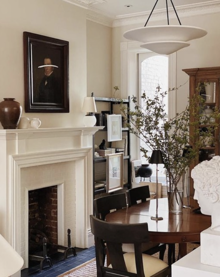 Terri Medium Round Lamp in Alabaster