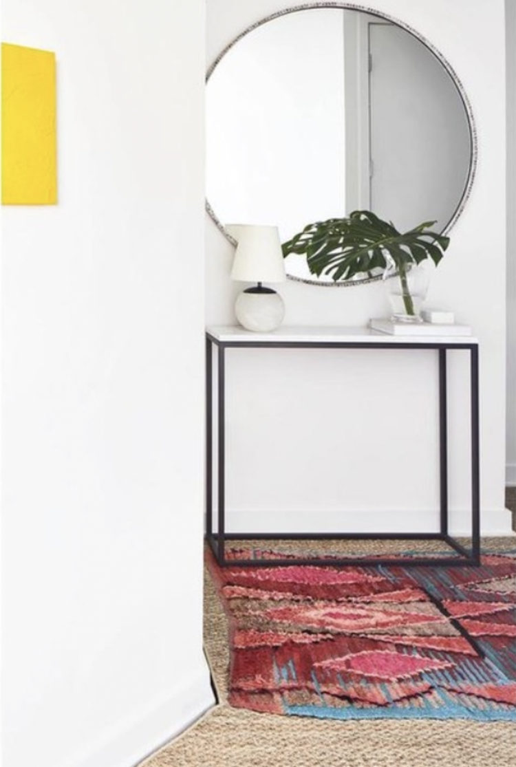 Terri Medium Round Lamp in Alabaster