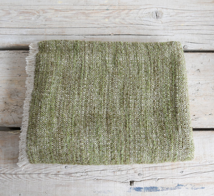 Naka Throw Blanket in Green