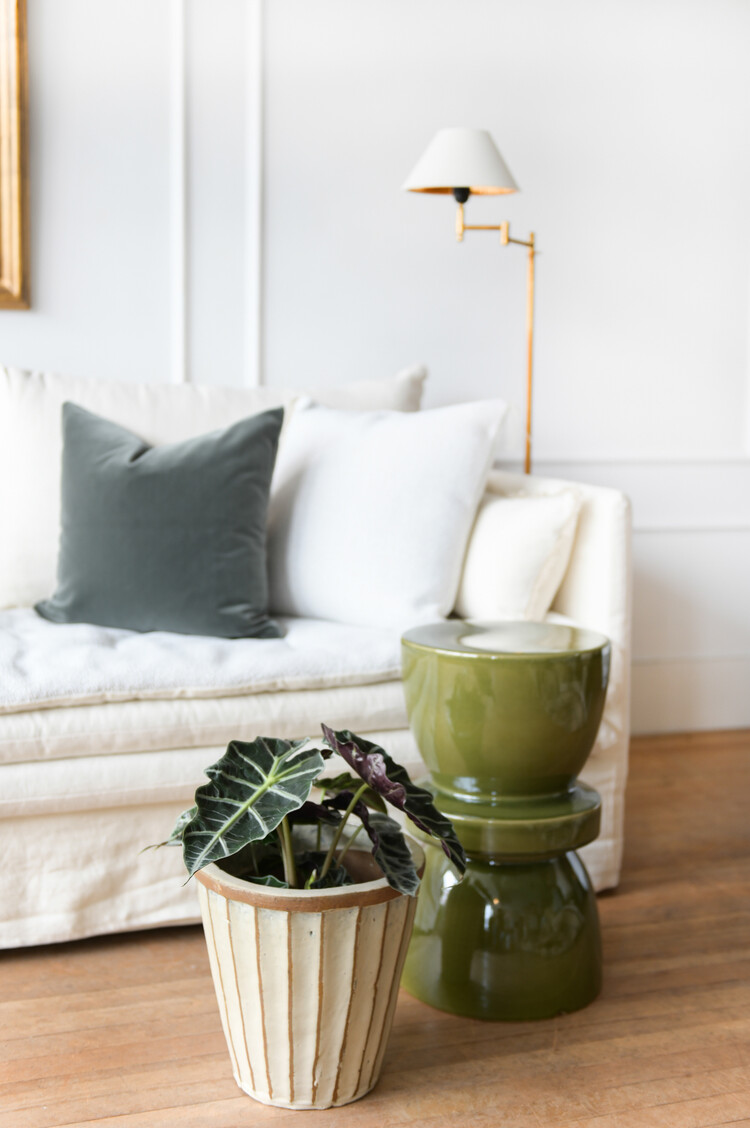 Binx Stool in Green Gloss